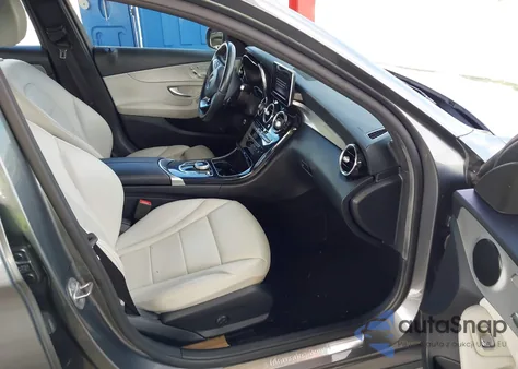 2018 Mercedes-Benz C 300 из США, поврежденный, VIN 55SWF4JB2JU243715